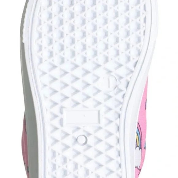 🆕 | Nanette Lepore | Rainbow Canvas Sneaker | Size 5 Toddler - Picture 5 of 6